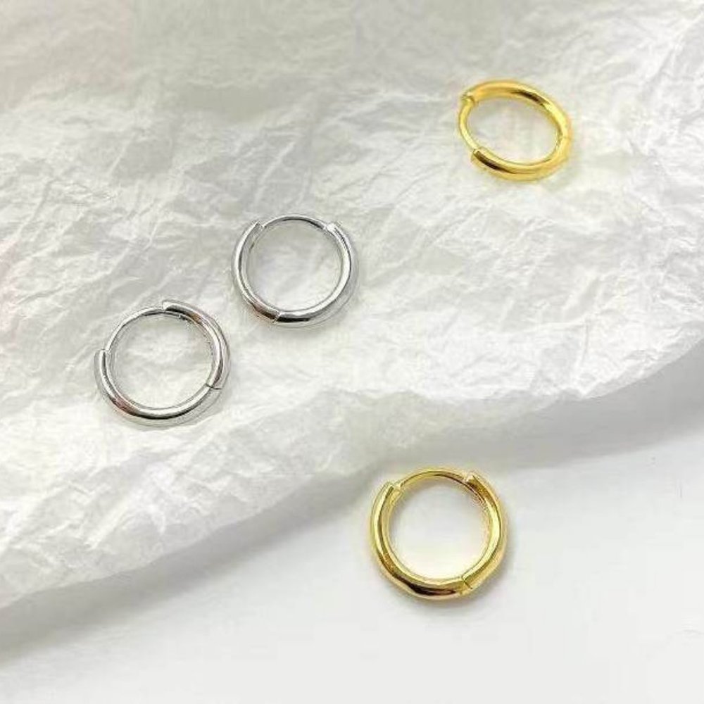 18k Gold Plated Sterling silver hoop Earrings - Picture 6 of 8